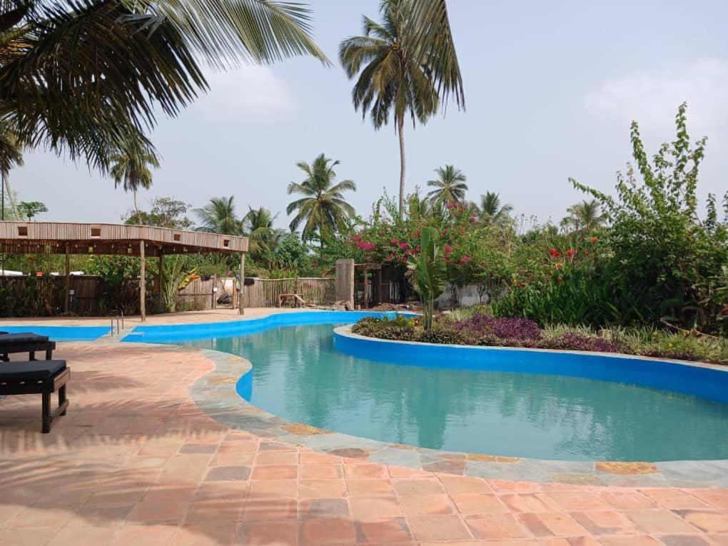 Afiki Hotel Elmina Ngoại thất bức ảnh