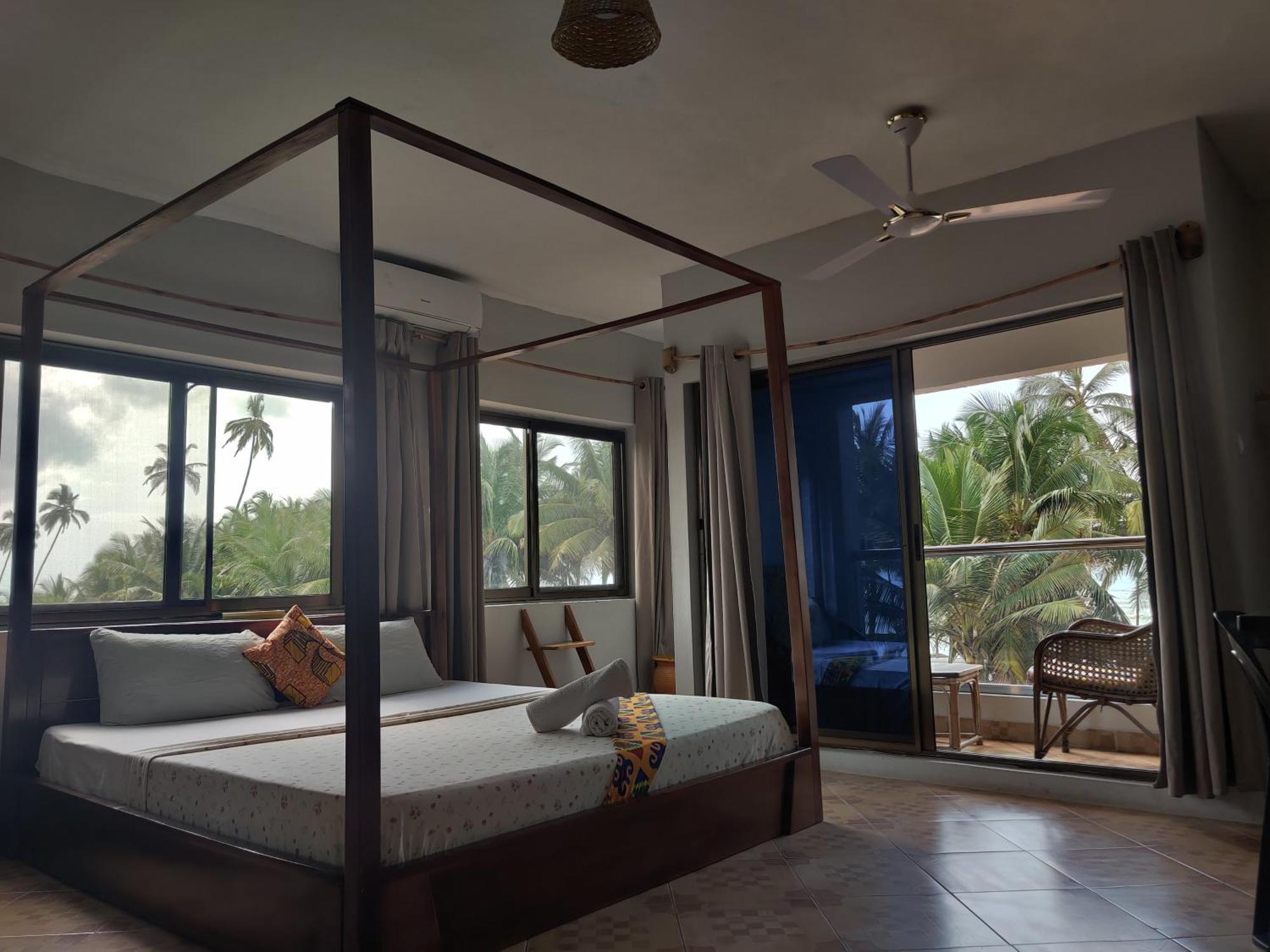Afiki Hotel Elmina Ngoại thất bức ảnh