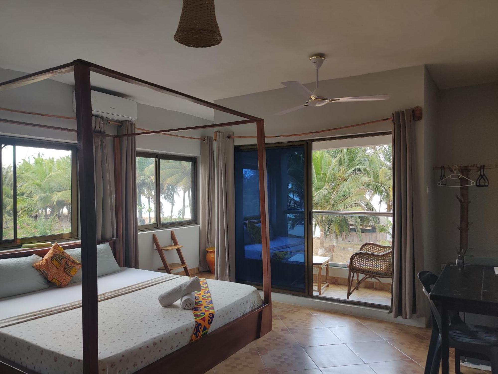 Afiki Hotel Elmina Ngoại thất bức ảnh