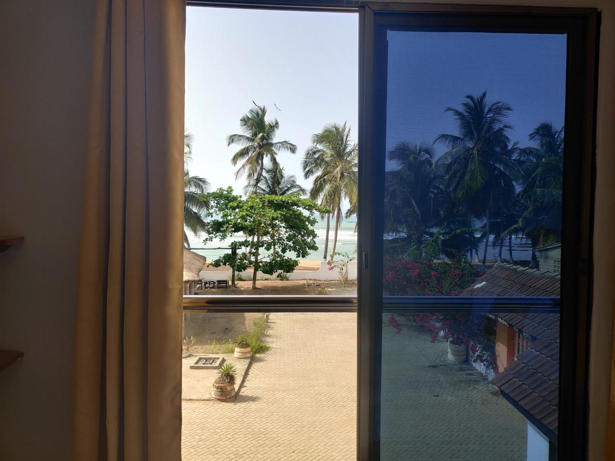 Afiki Hotel Elmina Ngoại thất bức ảnh