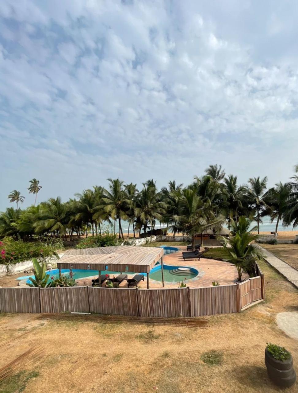 Afiki Hotel Elmina Ngoại thất bức ảnh