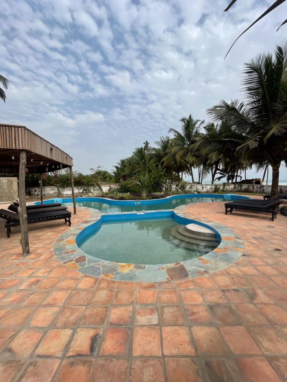 Afiki Hotel Elmina Ngoại thất bức ảnh